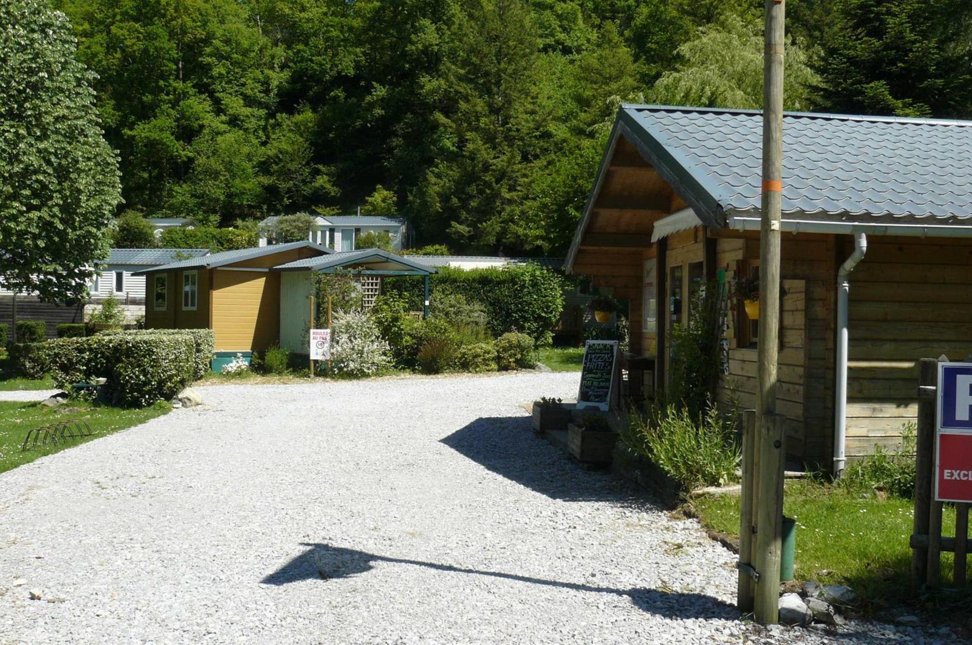 Camping Le Rey Louvie Juzon Luaran gambar