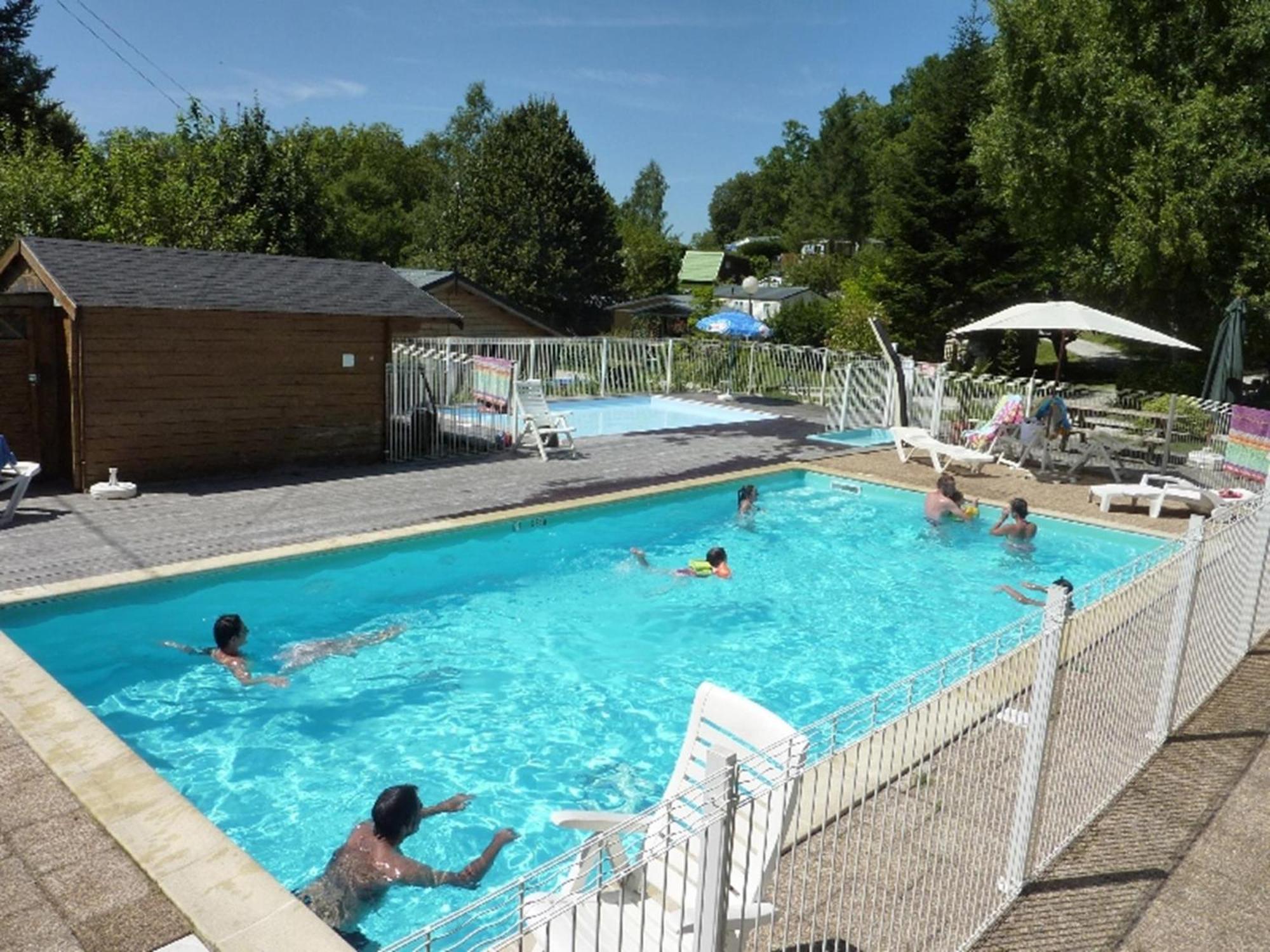 Camping Le Rey Louvie Juzon Luaran gambar