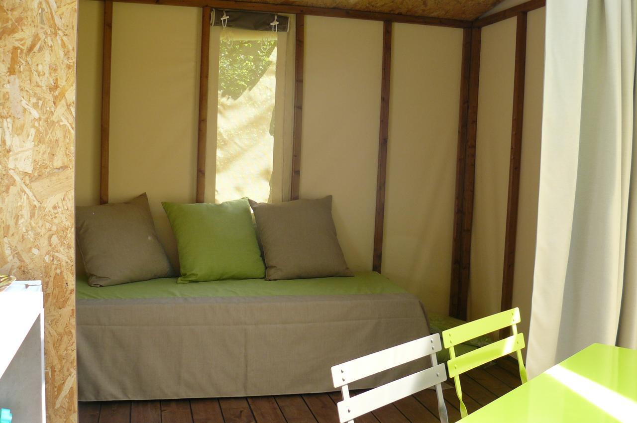 Camping Le Rey Louvie Juzon Luaran gambar