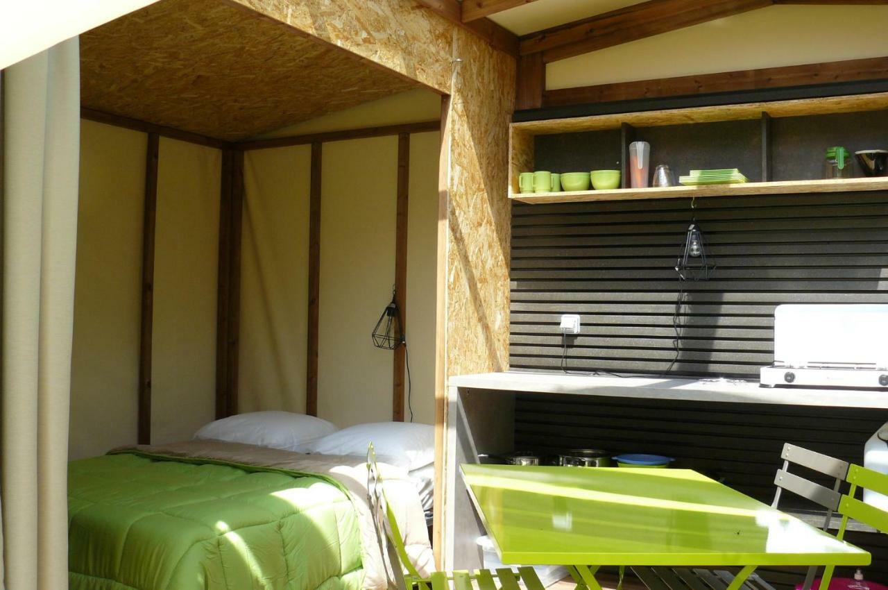Camping Le Rey Louvie Juzon Luaran gambar
